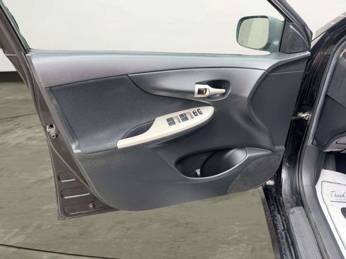 Used 2012 Toyota Corolla S FWD image 14