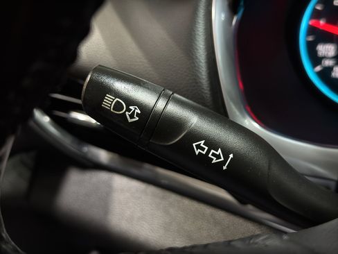 Used 2020 Chevrolet Traverse LT image 27