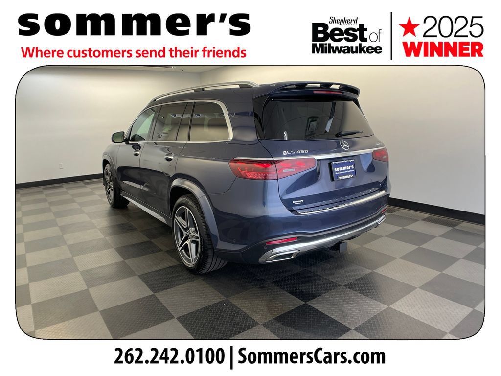 Used 2025 Mercedes-Benz GLS 450 4MATIC image 3