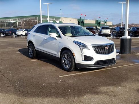 Certified 2023 Cadillac XT5 Premium Luxury image 2