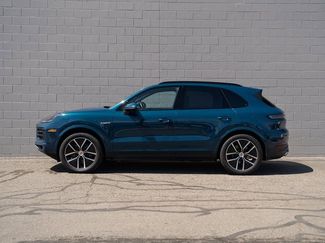 Certified 2024 Porsche Cayenne video 2