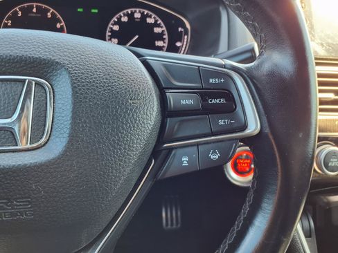 Used 2018 Honda Accord Sport image 16