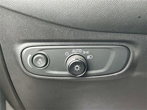 Used 2022 Chevrolet Equinox LT image 34