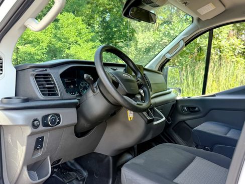 Used 2025 Ford Transit 250 Low Roof w/ Exterior Upgrade Package RWD image 15