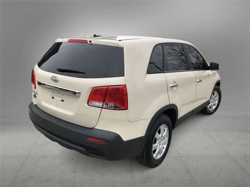 Used 2011 Kia Sorento LX image 6