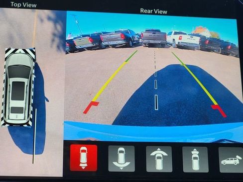 New 2026 Chrysler Pacifica Select w/ S Appearance Package image 5