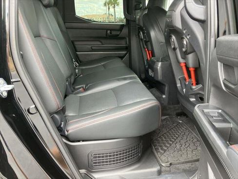 Certified 2025 Toyota Tacoma TRD Pro AWD/4WD image 33
