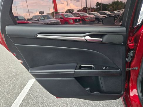 Used 2019 Ford Fusion Titanium image 40