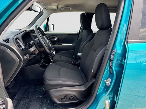 Used 2020 Jeep Renegade Altitude AWD/4WD image 19