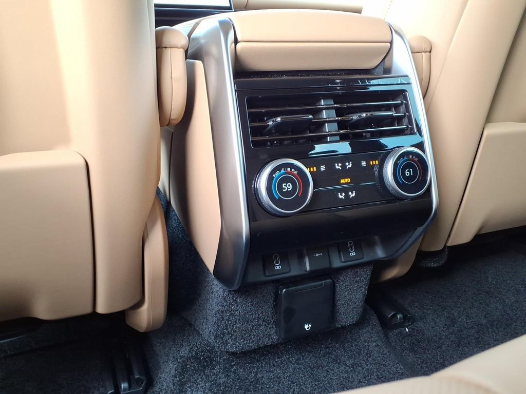 New 2026 Land Rover Range Rover SE AWD/4WD image 25