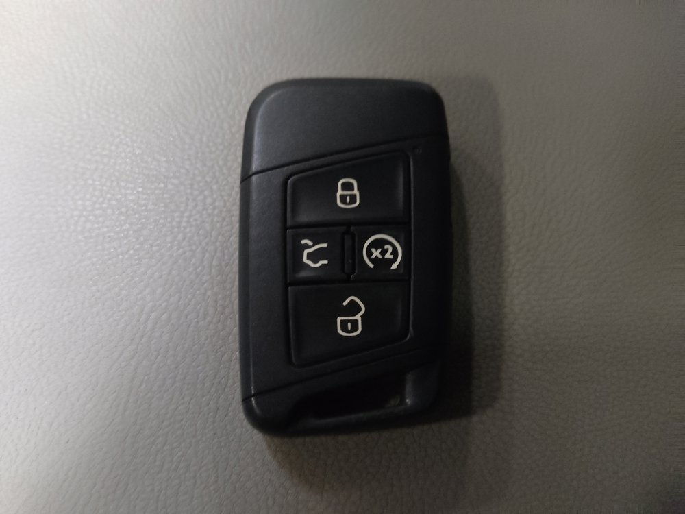 Used 2018 Volkswagen Atlas SEL Premium AWD/4WD image 32