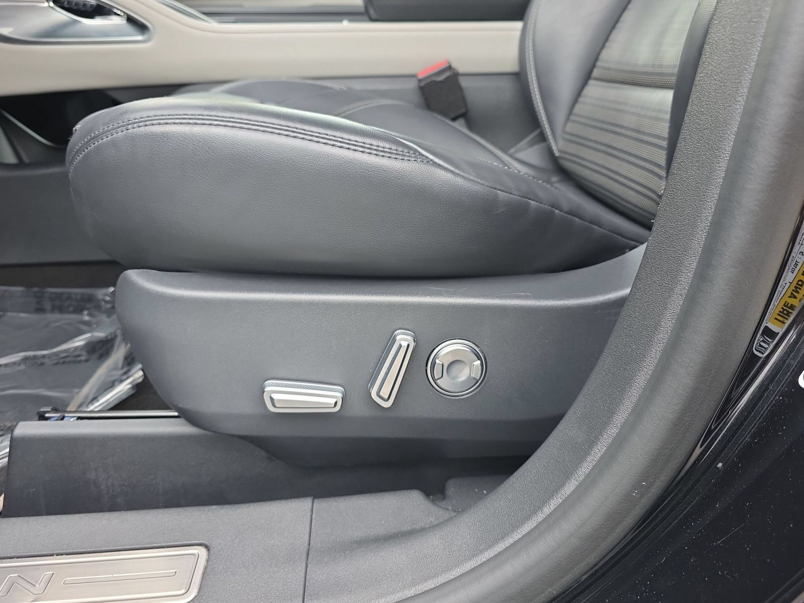 Used 2024 Lincoln Nautilus Reserve AWD/4WD image 15