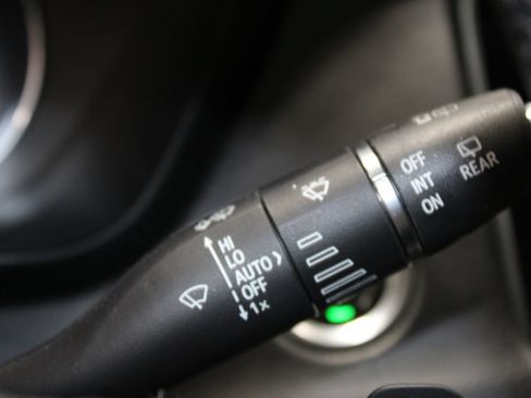 Used 2020 Cadillac XT4 Premium Luxury FWD image 18