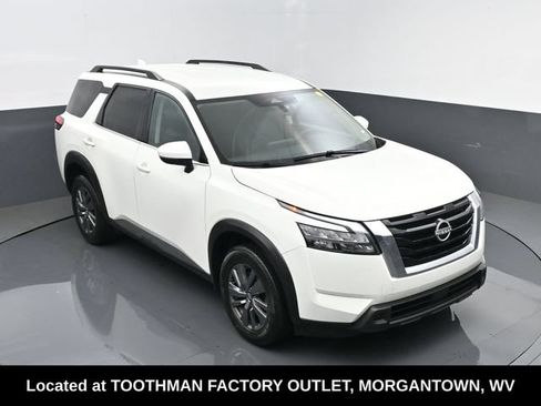 Used 2025 Nissan Pathfinder SV AWD/4WD image 21