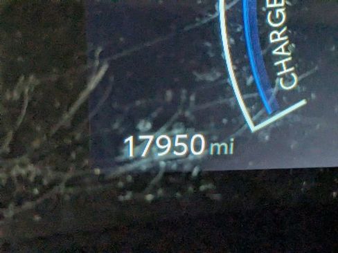 Used 2025 Toyota Camry SE image 17