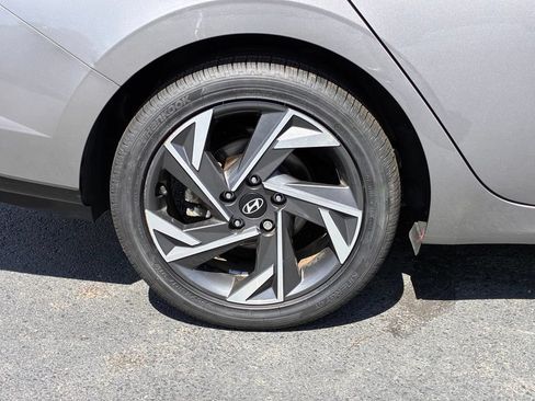 Used 2024 Hyundai Elantra Limited FWD image 48