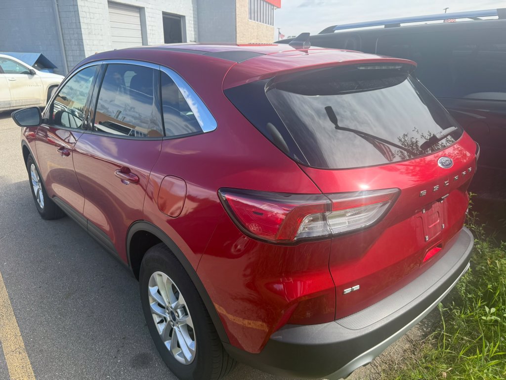 Certified 2022 Ford Escape SE w/ Convenience Package AWD/4WD image 6
