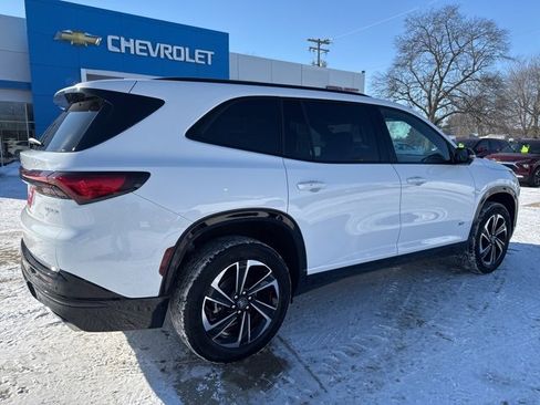 Used 2025 Buick Enclave Sport Touring image 3