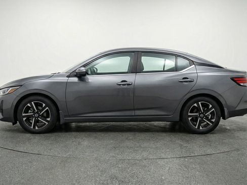 Used 2025 Nissan Sentra SV FWD image 5