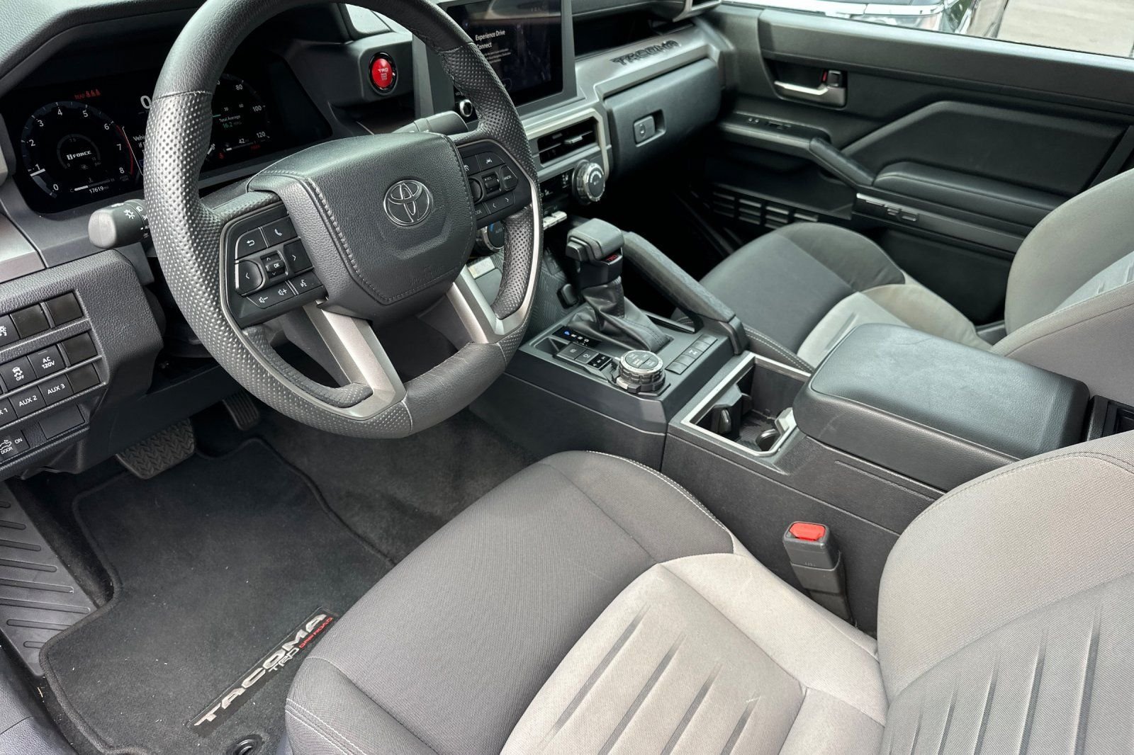 Used 2024 Toyota Tacoma TRD Off-Road w/ TRD Off Road Upgrade Package AWD/4WD image 10