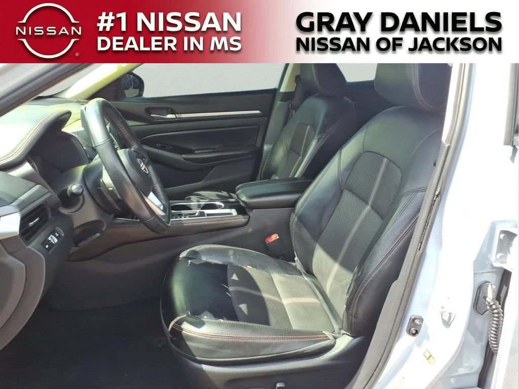 Used 2024 Nissan Altima 2.5 SR FWD image 23