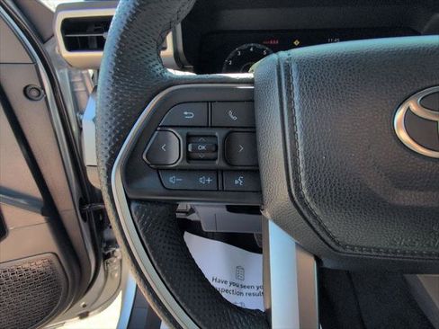 Certified 2024 Toyota Tacoma TRD Off-Road w/ TRD Off Road Upgrade Package AWD/4WD image 25