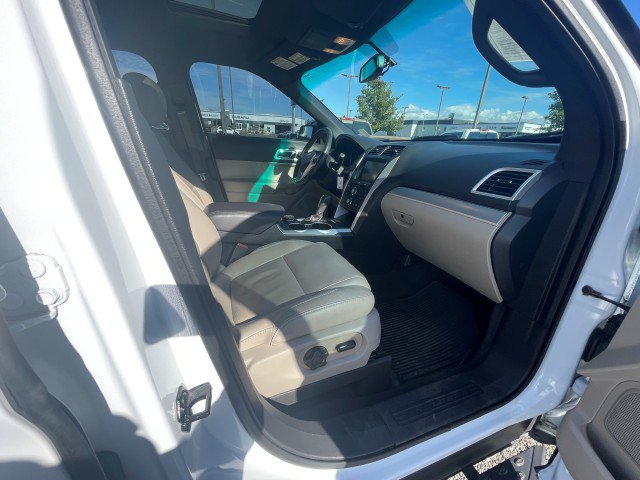 Used 2015 Ford Explorer XLT w/ Equipment Group 202B AWD/4WD image 6