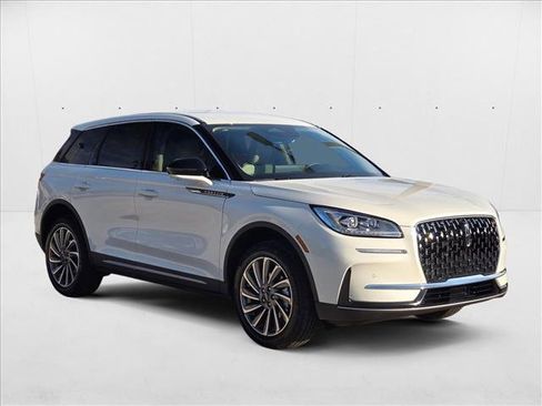 New 2025 Lincoln Corsair Reserve image 5