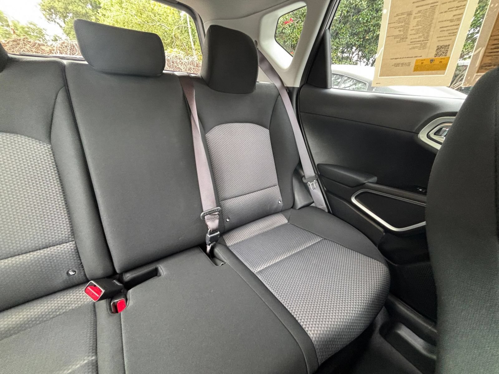 Used 2025 Kia Soul LX w/ LX Technology Package FWD image 34