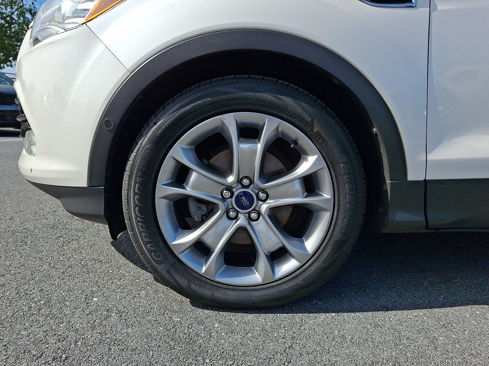 Used 2014 Ford Escape Titanium w/ Equipment Group 401A FWD image 9