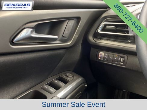 Used 2024 Chevrolet Traverse LT w/ Trailering Package AWD/4WD image 23