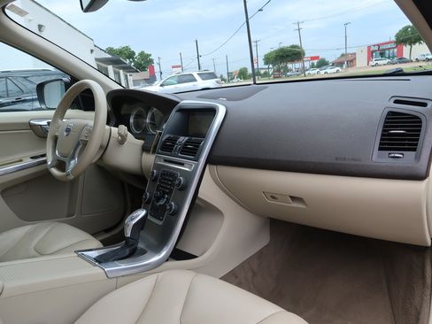 Used 2013 Volvo XC60 3.2 AWD/4WD image 26