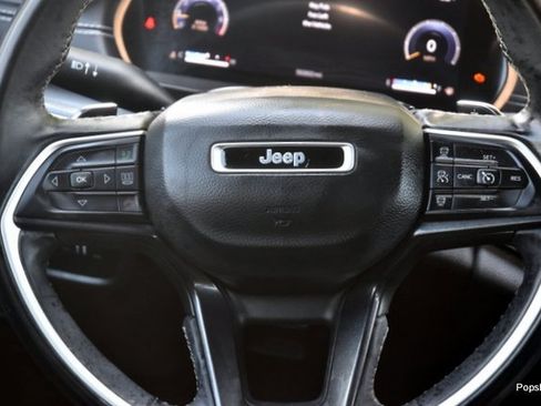 Used 2022 Jeep Grand Cherokee L Laredo image 14