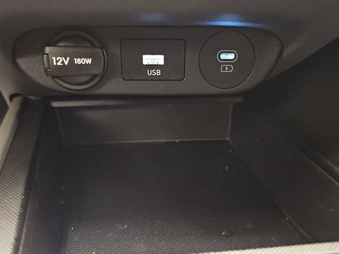 Used 2024 Hyundai Elantra SE FWD image 28
