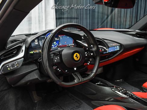 Used 2021 Ferrari SF90 Stradale AWD/4WD image 8