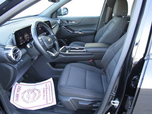 Used 2025 Chevrolet Equinox LT AWD/4WD image 22