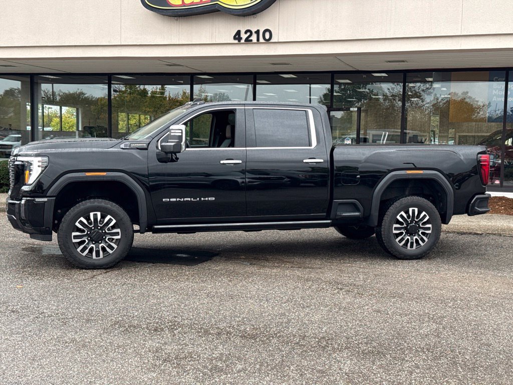 Used 2024 GMC Sierra 2500 Denali Ultimate w/ Max Trailering Package AWD/4WD image 11
