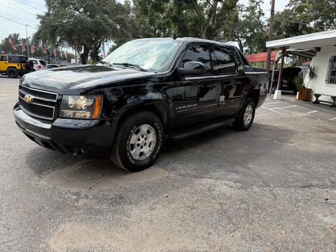Used 2007 Chevrolet Avalanche LT AWD/4WD image 10