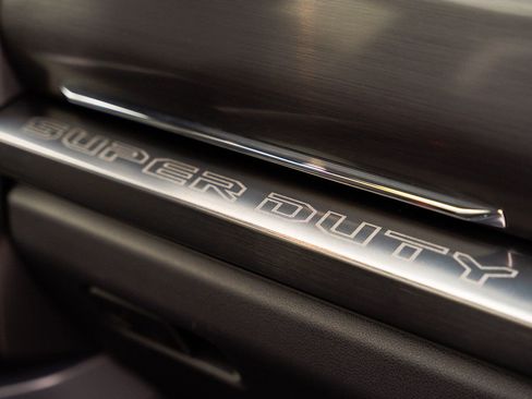 Certified 2025 Ford F250 Lariat w/ Black Appearance Package image 14