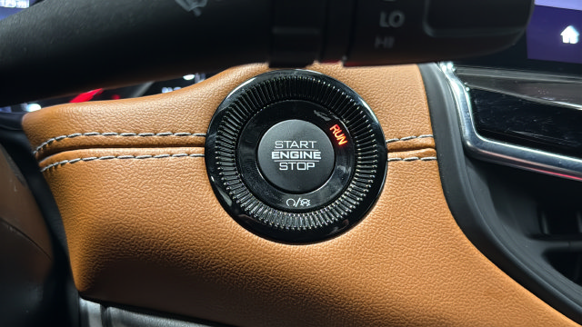 Used 2025 Jeep Compass Limited AWD/4WD image 21