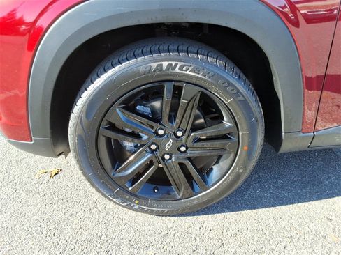 Certified 2024 Chevrolet Trax ACTIV w/ Sunroof Package image 10