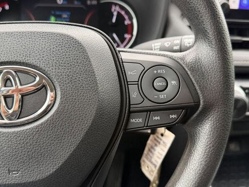 Used 2024 Toyota RAV4 LE AWD/4WD image 17