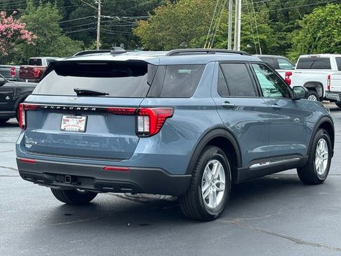 New 2025 Ford Explorer Active image 16