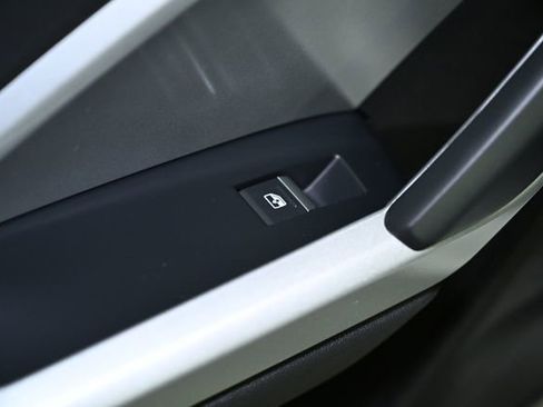 Used 2023 Audi Q3 2.0T Premium image 57