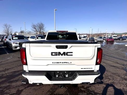 Used 2024 GMC Sierra 1500 Denali Ultimate image 9