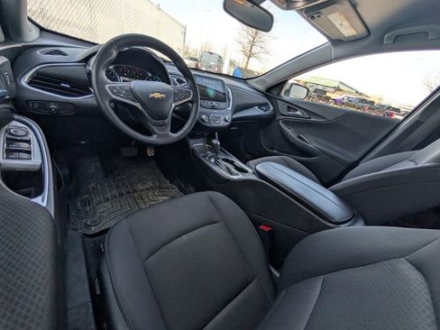 Used 2016 Chevrolet Malibu LT image 6