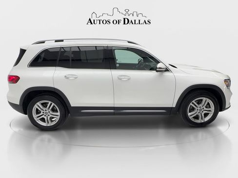 Used 2023 Mercedes-Benz GLB 250 4MATIC w/ Premium Package image 7