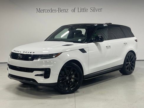 Used 2025 Land Rover Range Rover Sport SE AWD/4WD image 1
