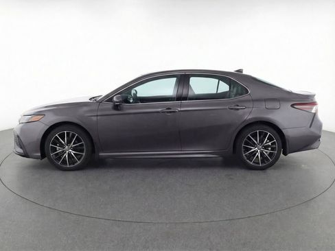 Used 2023 Toyota Camry SE image 6