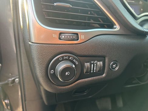 Used 2022 Jeep Cherokee Latitude Lux image 17